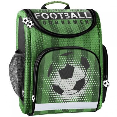 Ergonomisk skoletaske med fodbold i flot grøn med praktiske rum og sidelommer. En god skoletaske for dit barns ryg - skoletilbehør